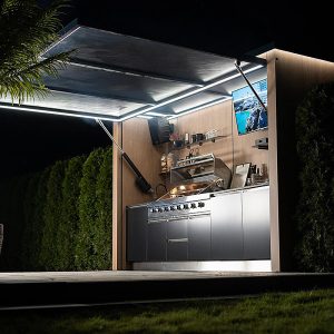 Outdoor stainless steel lift grill